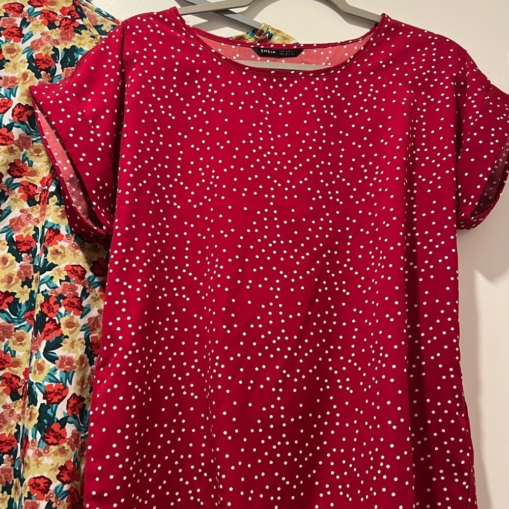 SHEIN Red and Floral Women Tops Set - Picture 2 of 4